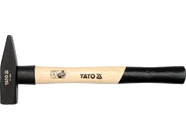 Молоток слесарный с деревянной ручкой 400гр Yato YT-4494